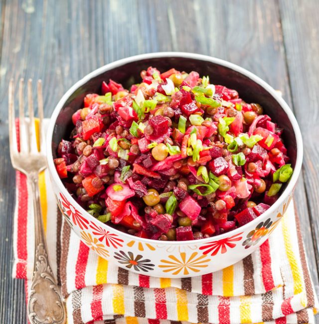 Rote Linsen-Fitness-Bowl