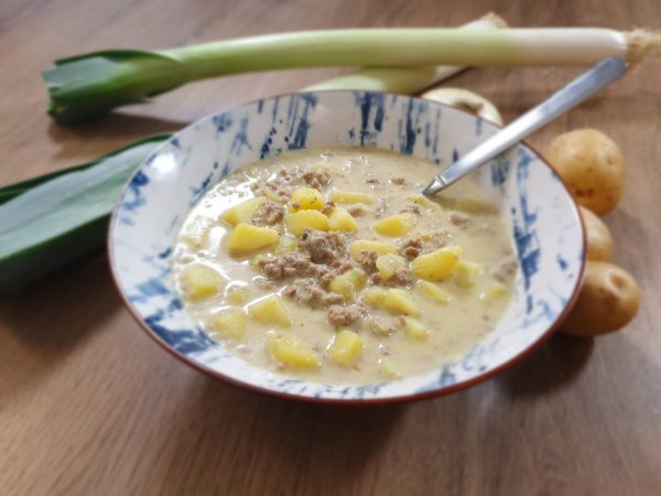 Hackfleisch-Lauch-Suppe