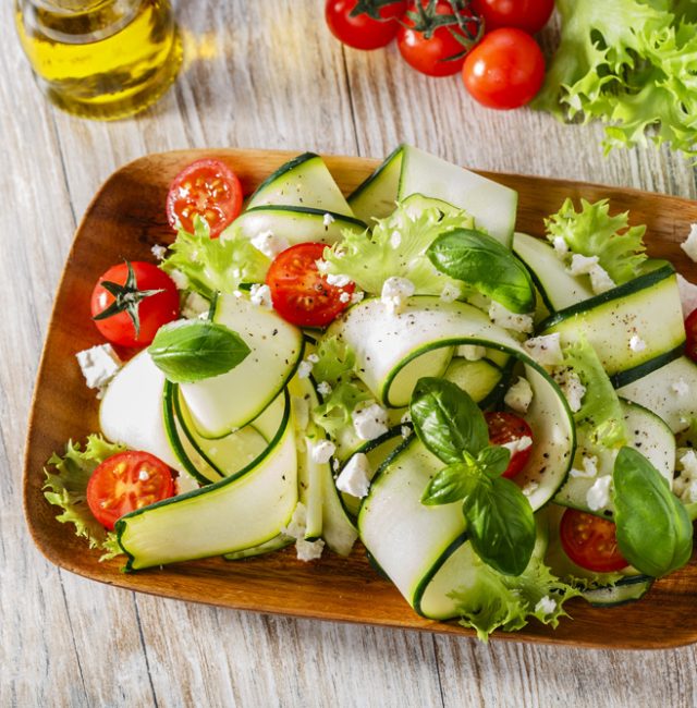 Mediterraner Zucchini Salat