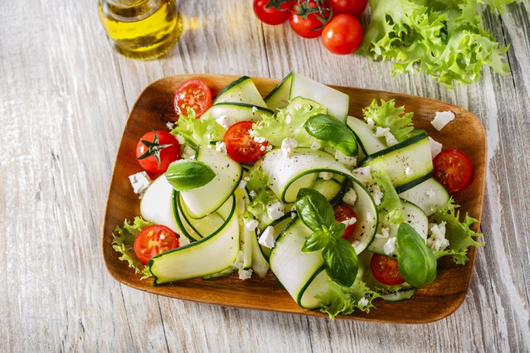 Mediterraner Zucchini Salat